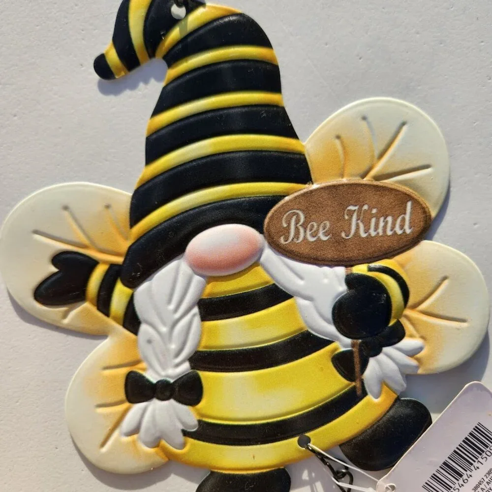 New Garden Decor Wind Chime Decoration Honeybee Bee Gnome Cute as can Bee Honey